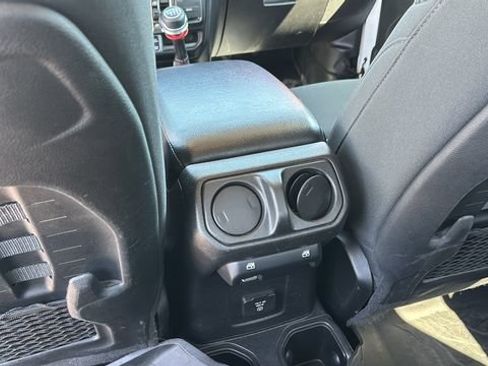 Used 2021 Jeep Gladiator Rubicon AWD/4WD image 21