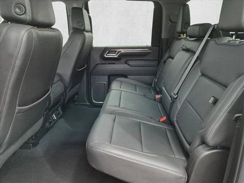 Used 2024 Chevrolet Silverado 2500 LTZ AWD/4WD image 18