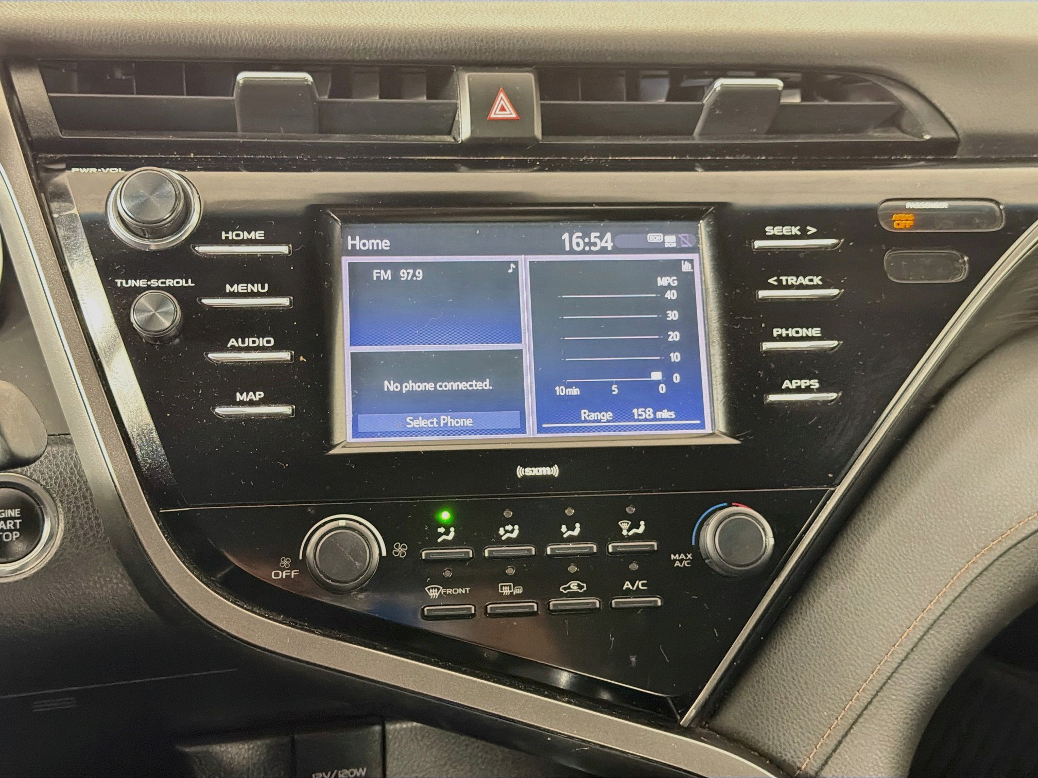 Used 2020 Toyota Camry LE w/ Convenience Package FWD image 23