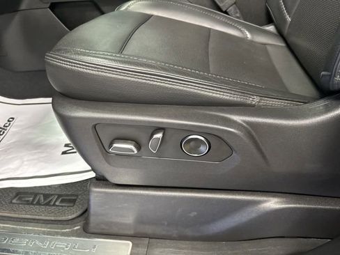 Used 2024 GMC Sierra 3500 Denali w/ Denali Reserve Package image 12