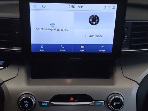 Used 2023 Ford Explorer XLT w/ Equipment Group 202A image 25