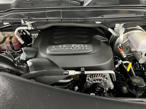 Used 2024 RAM 2500 Big Horn w/ Sport Appearance Package image 34