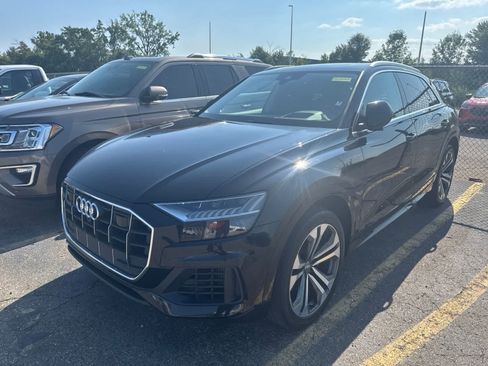 Used 2019 Audi Q8 Prestige AWD/4WD image 2