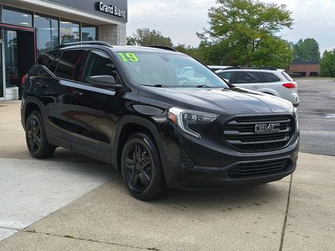 Used 2019 GMC Terrain SLE w/ Black Edition AWD/4WD image 3