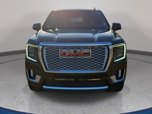 Used 2023 GMC Yukon XL Denali w/ Denali Reserve Package image 2