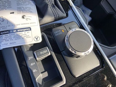 New 2025 Toyota Tundra Platinum AWD/4WD image 24