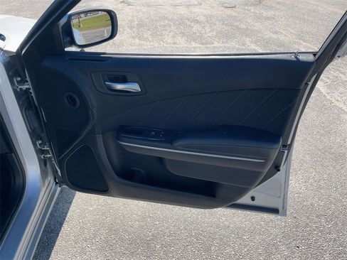 Used 2022 Dodge Charger SXT image 29