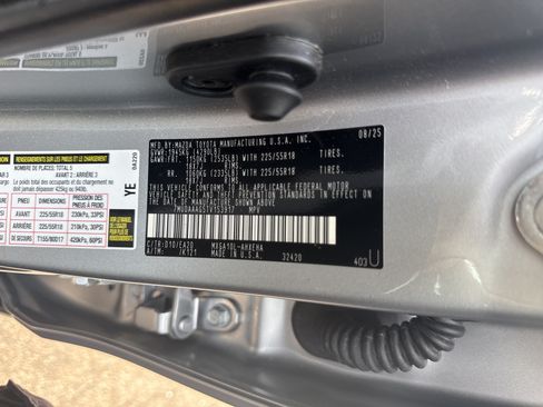 Used 2026 Toyota Corolla Cross XLE w/ Convenience Package FWD image 35