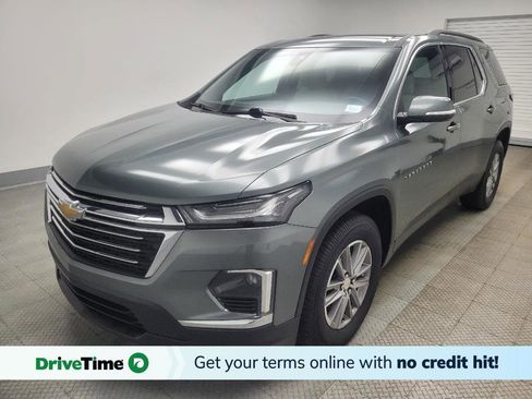 Used 2023 Chevrolet Traverse LT image 1