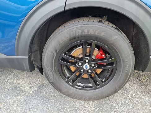 Used 2023 Ford Explorer XLT w/ Equipment Group 202A RWD image 4