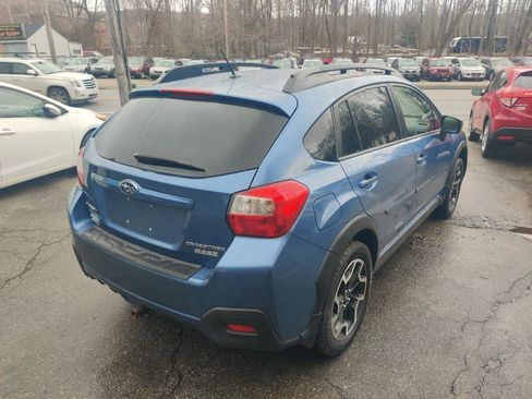Used 2017 Subaru Crosstrek 2.0i Premium w/ Moonroof Package image 6