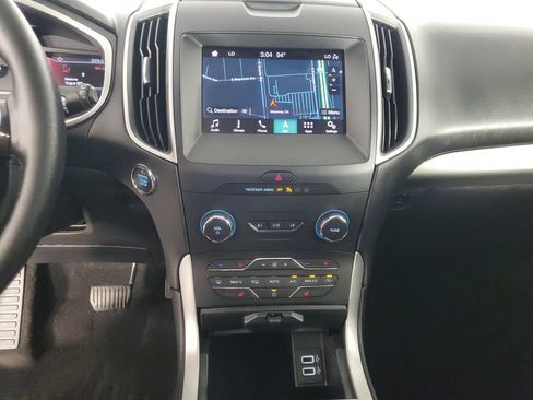Used 2019 Ford Edge SEL w/ Equipment Group 201A FWD image 16