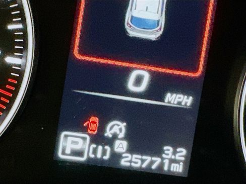 Used 2024 Subaru Crosstrek 2.0i Premium image 16