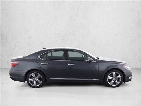 Used 2011 Lexus LS 460 w/ Comfort Pkg RWD image 8