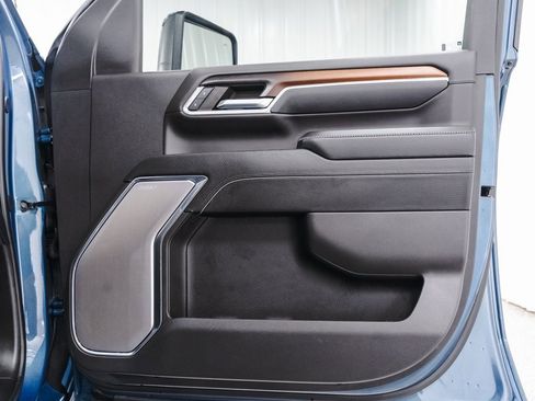 Used 2024 GMC Sierra 2500 Denali w/ Denali Reserve Package image 36