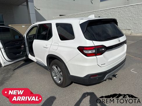 Used 2023 Honda Pilot EX-L image 3