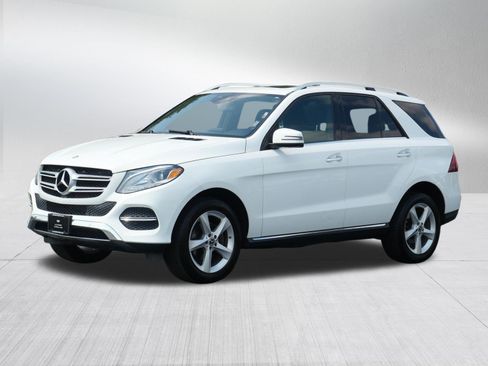 Used 2017 Mercedes-Benz GLE 350 4MATIC image 2