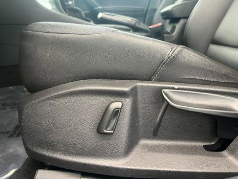 Used 2017 Volkswagen Golf SE AWD/4WD image 13