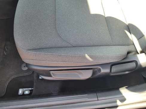 Used 2025 Kia K4 FWD image 25