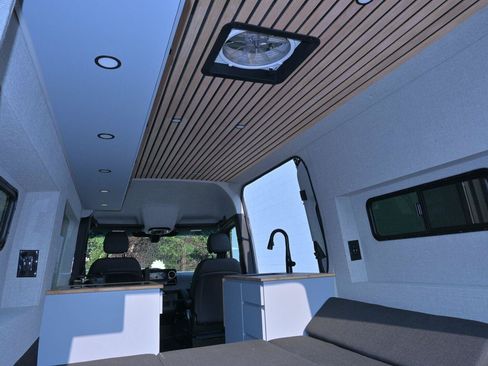 Used 2025 Mercedes-Benz Sprinter 2500 image 23