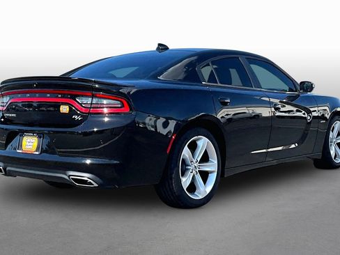Used 2018 Dodge Charger R/T RWD image 2