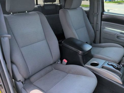 Used 2012 Toyota Tacoma PreRunner w/ SR5 Pkg RWD image 15