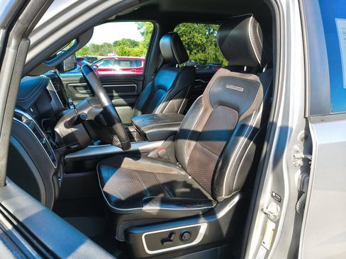 Used 2023 RAM 1500 Laramie AWD/4WD image 10