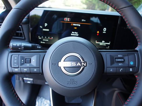Used 2026 Nissan Kicks SR FWD image 19