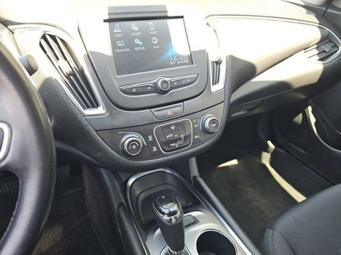 Used 2016 Chevrolet Malibu LT FWD image 30