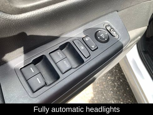 Used 2024 Honda CR-V EX image 12