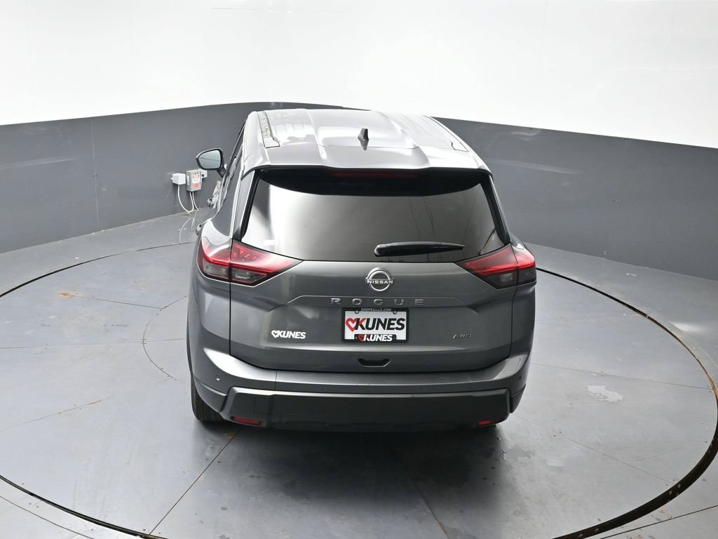 Used 2024 Nissan Rogue S AWD/4WD image 47