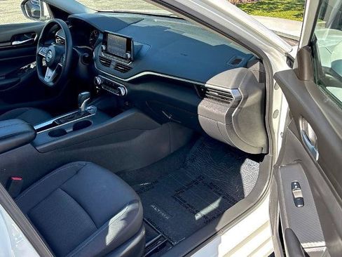 Certified 2021 Nissan Altima 2.5 S FWD image 30