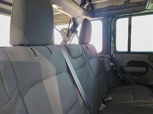 Used 2022 Jeep Wrangler Unlimited Sport image 19