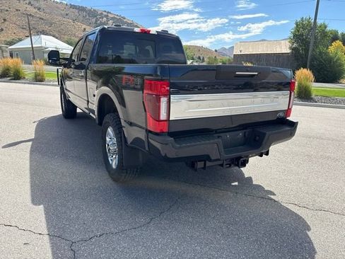 Used 2022 Ford F350 Platinum w/ FX4 Off-Road Package AWD/4WD image 6