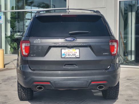 Used 2019 Ford Explorer XLT w/ Equipment Group 202A AWD/4WD image 6