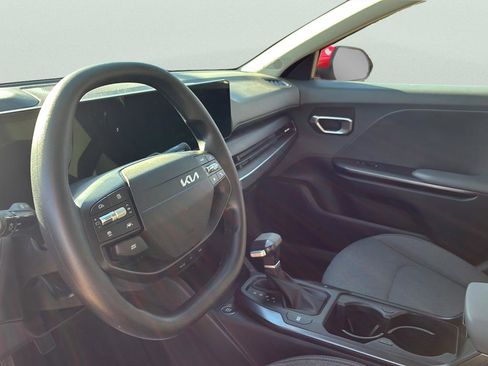 Used 2025 Kia K4 FWD image 23