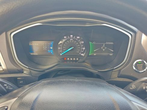 Used 2020 Ford Fusion SE AWD/4WD image 22