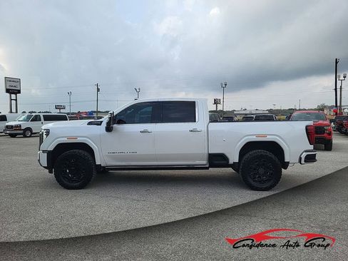 Used 2024 GMC Sierra 2500 Denali Ultimate image 1