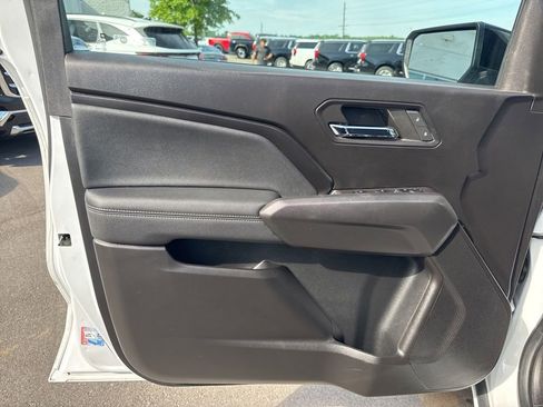 Used 2023 GMC Canyon Elevation w/ Elevation Premium Package AWD/4WD image 10