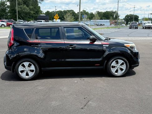 Used 2016 Kia Soul image 4