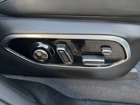 Certified 2022 Jeep Grand Cherokee Overland w/ Adv Protech Group III image 32