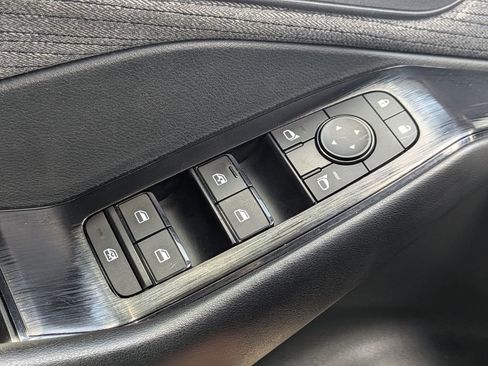 Used 2023 Nissan Rogue S AWD/4WD image 22