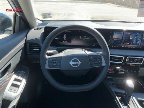 New 2026 Nissan Sentra SR w/ SR Premium Package FWD image 9