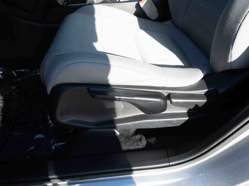 Used 2022 Honda CR-V LX image 12