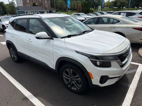 Used 2022 Kia Seltos S AWD/4WD image 14
