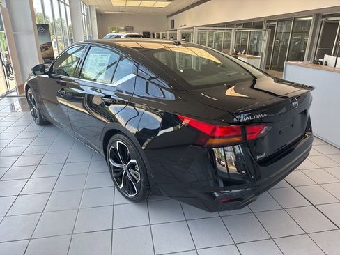 New 2026 Nissan Altima 2.5 SR FWD image 3