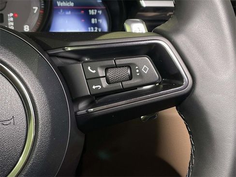 New 2026 Porsche Macan image 40