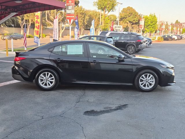 Used 2025 Toyota Camry LE FWD image 4