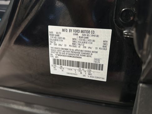 Used 2021 Ford Explorer XLT w/ Equipment Group 202A AWD/4WD image 37