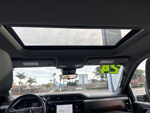 Used 2024 GMC Sierra 2500 Denali w/ Denali Reserve Package image 15